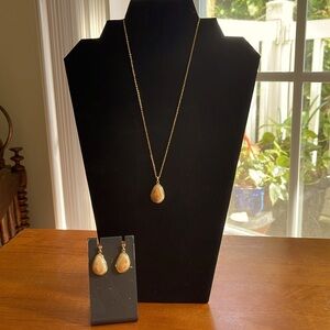 Elk Ivory Necklace and Earrings In 14 Carrot Gold With, Necklace 14 Carrot Gold